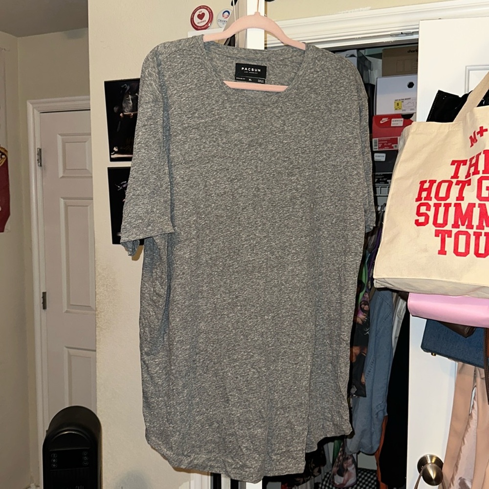 Men’s oversized basic Tee